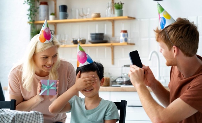 8 Ways Kids Can Celebrate a Distant Family Members Birthday